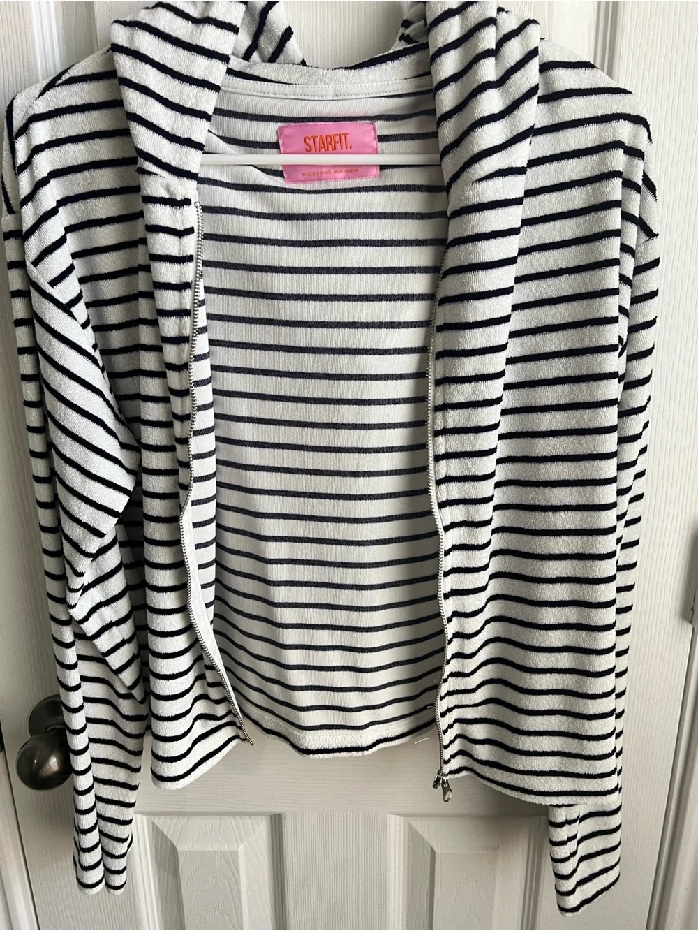 Starfit Black & White Striped Zip-Up Hoodie